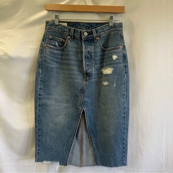 Levi's Premium Denim Jean Button Fly Midi Skirt Raw Hem Distressed Size 26 Slit - Picture 1 of 12